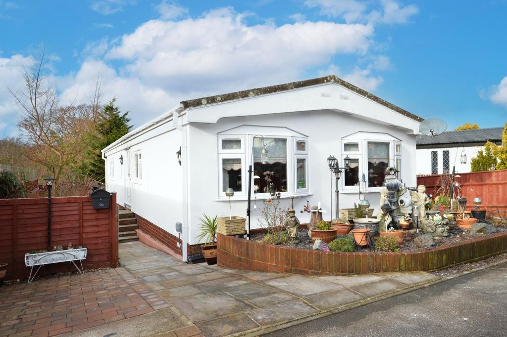 Westwood Park, Bashley Cross Road, New Milton, BH25 2 bed park home for