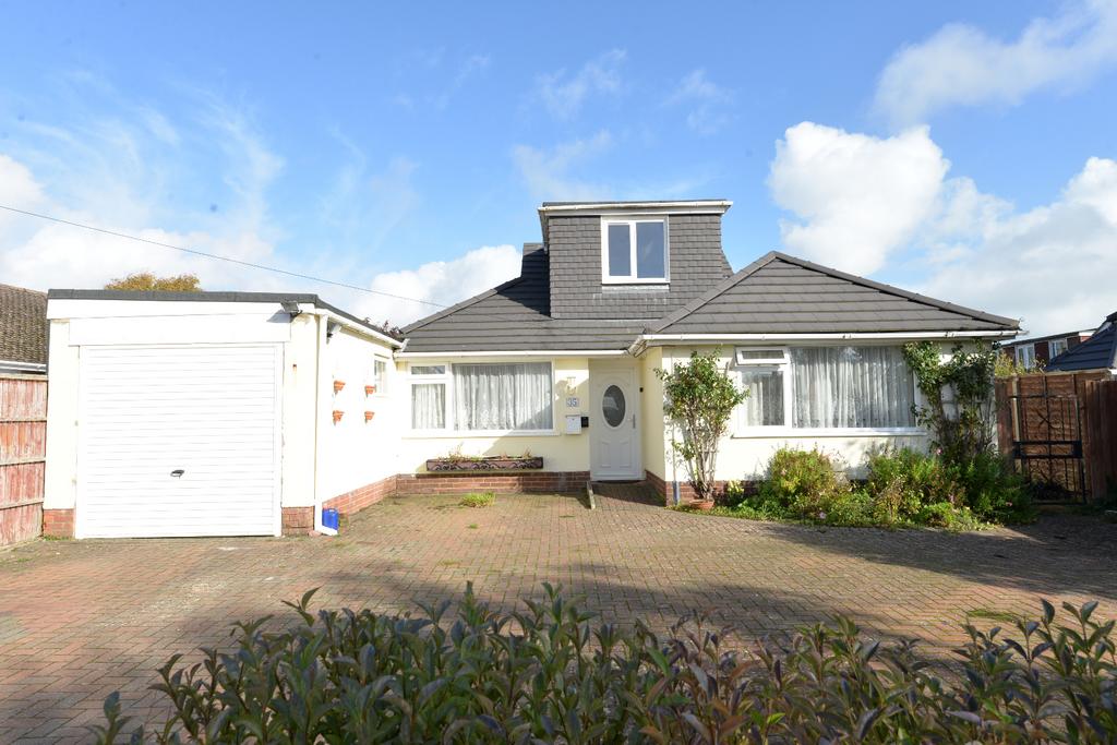 Danecrest Road, Hordle, Lymington, SO41 4 bed bungalow £499,950