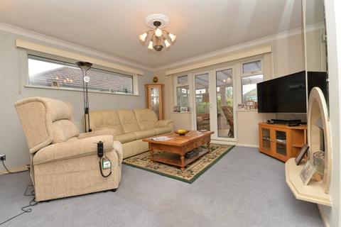14 Arnolds Close, Barton On Sea, New Milton, BH25 7JW