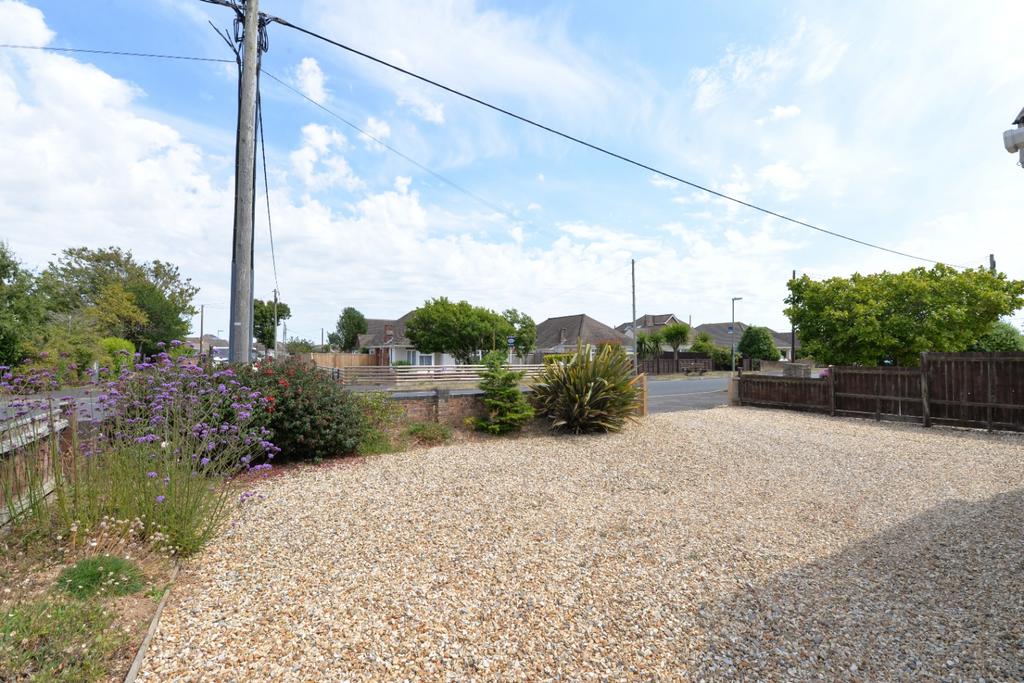 Seacroft Avenue, Barton On Sea... 4 bed bungalow £845,000