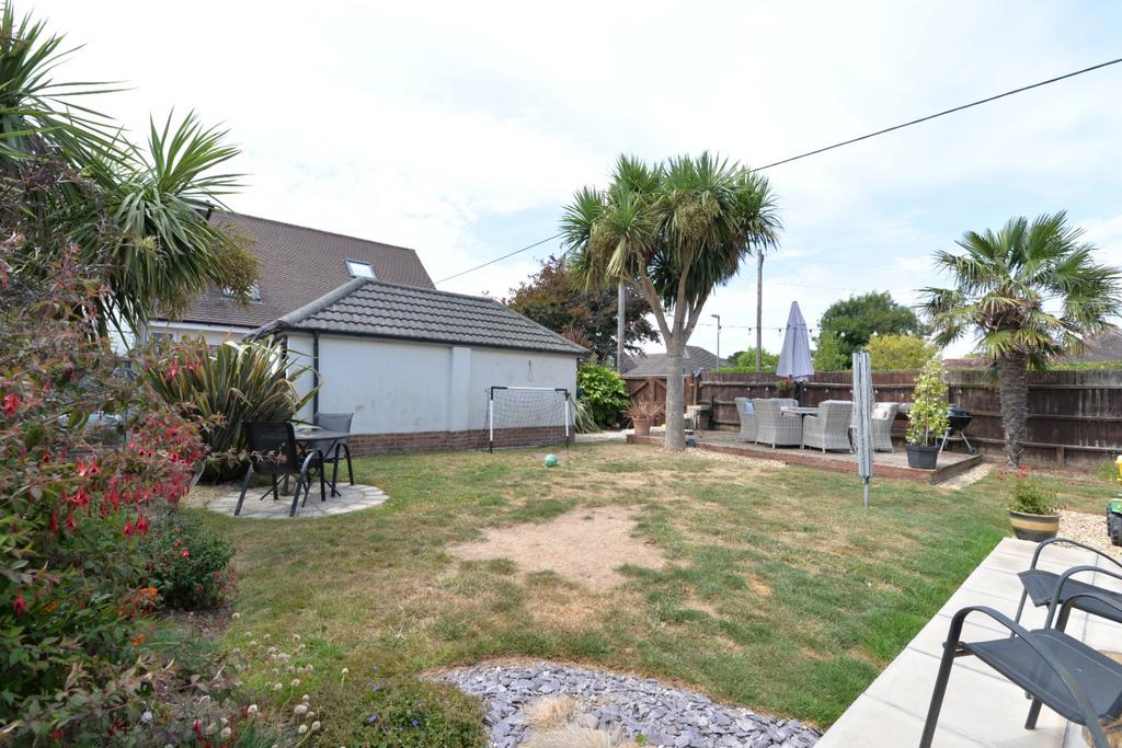 Seacroft Avenue, Barton On Sea... 4 bed bungalow £845,000