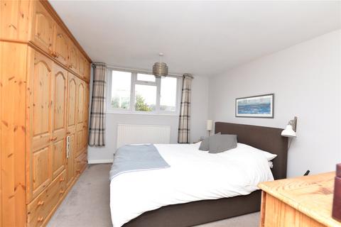 25 Seafield Close, Barton On Sea, New Milton, BH25 7HR