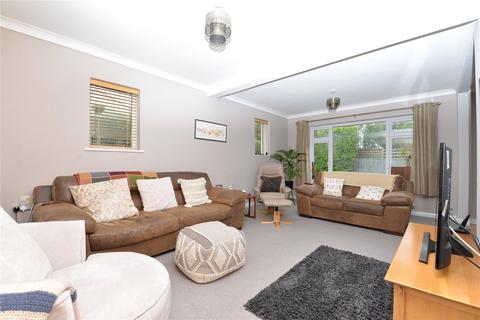 25 Seafield Close, Barton On Sea, New Milton, BH25 7HR