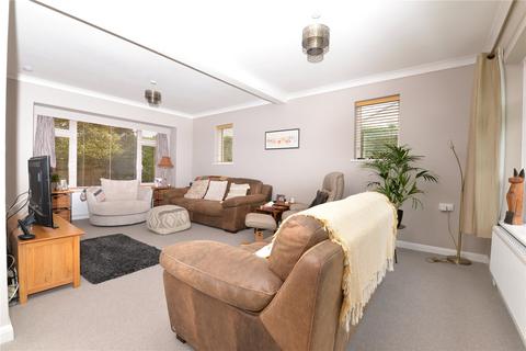 25 Seafield Close, Barton On Sea, New Milton, BH25 7HR