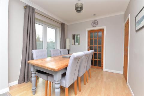 25 Seafield Close, Barton On Sea, New Milton, BH25 7HR