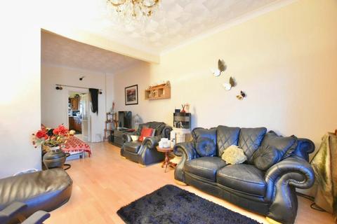 3 bedroom terraced house for sale - Albany Road, E12