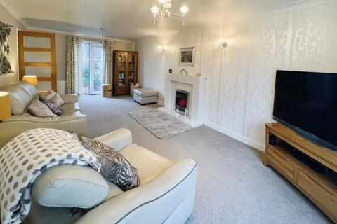 4 bedroom detached house for sale - Norwood Close, Elm Tree, Stockton-on-Tees, Durham, TS19 0UP