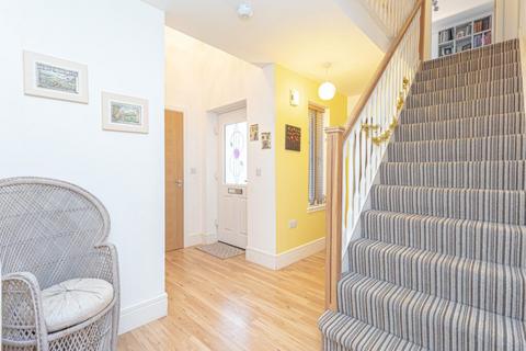 8 Kirkfield Place, Auchterarder, PH3 1FP