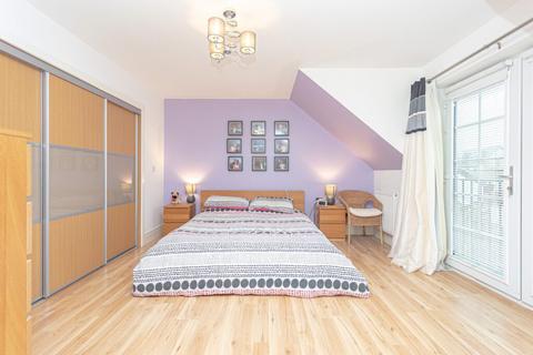 8 Kirkfield Place, Auchterarder, PH3 1FP