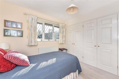 15 Drum Mead, Petersfield, GU32 3AQ