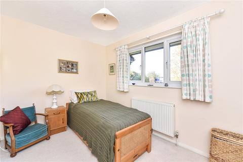 15 Drum Mead, Petersfield, GU32 3AQ