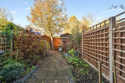 15 Drum Mead, Petersfield, GU32 3AQ