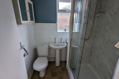 2 bedroom bungalow to rent - Highbury Grove, Clapham * 6 Month let only*