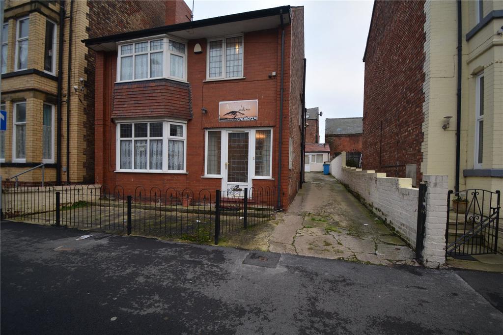 Marshall Avenue, Bridlington, East Yorkshire, YO15 3 bed detached house