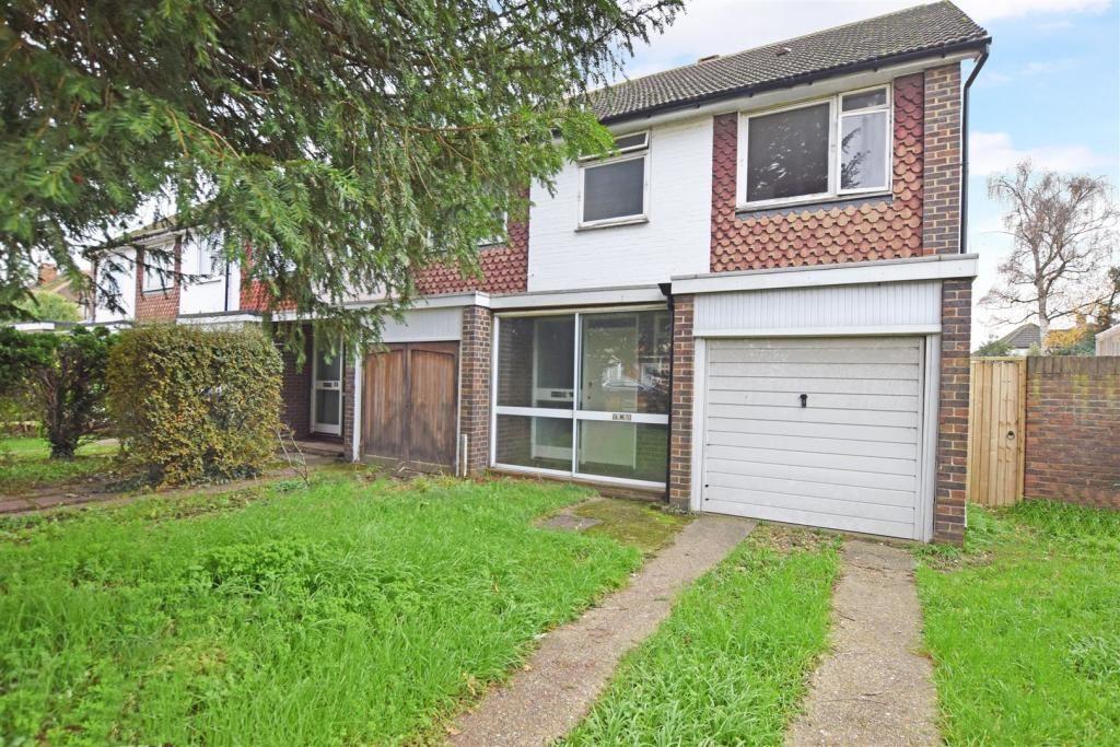Holly Bush Lane, Hampton, Greater London, TW12 2QY 3 bed terraced house