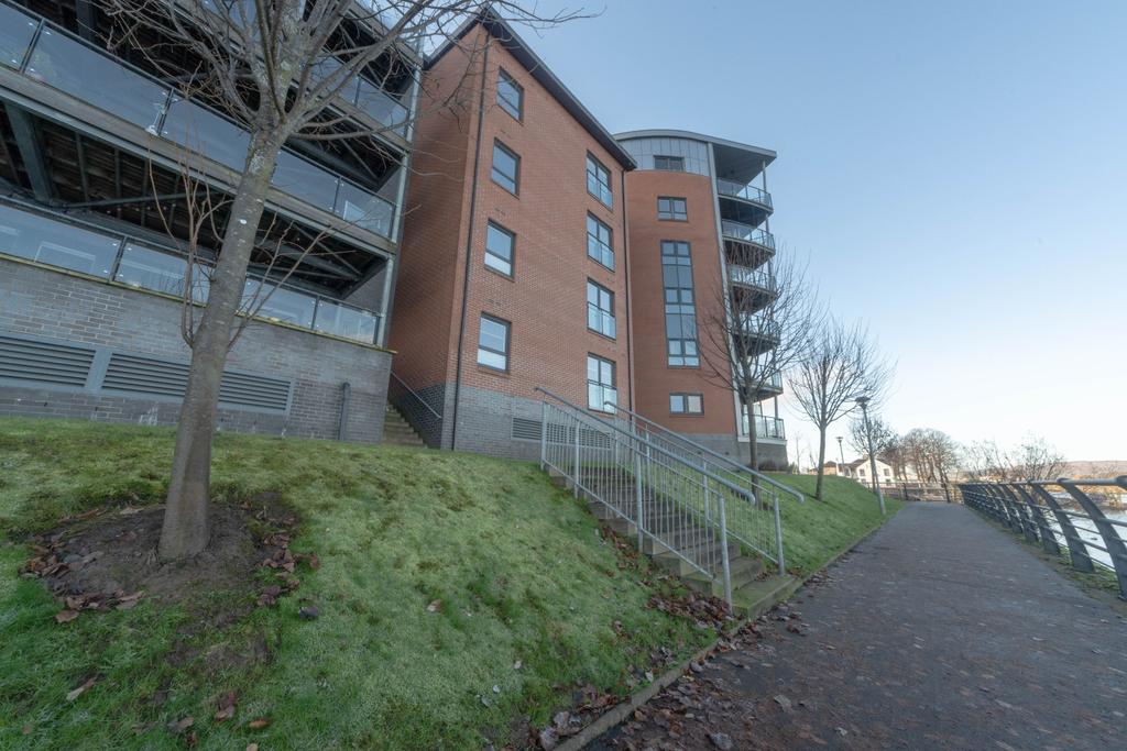 Cardon Square, 3/1, Renfrew, Glasgow... 3 bed apartment £1,200 pcm (£