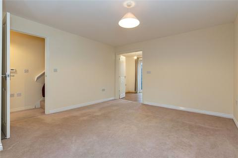 3 bedroom terraced house to rent, Heyden Close, Macclesfield, Cheshire, SK10