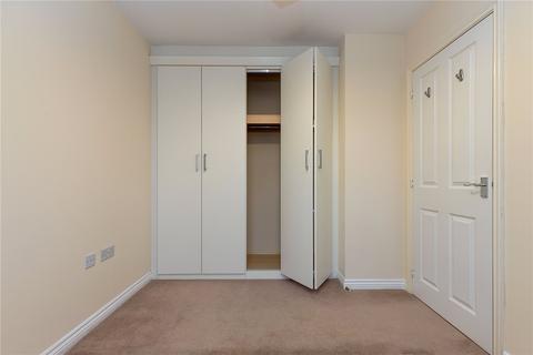 3 bedroom terraced house to rent, Heyden Close, Macclesfield, Cheshire, SK10