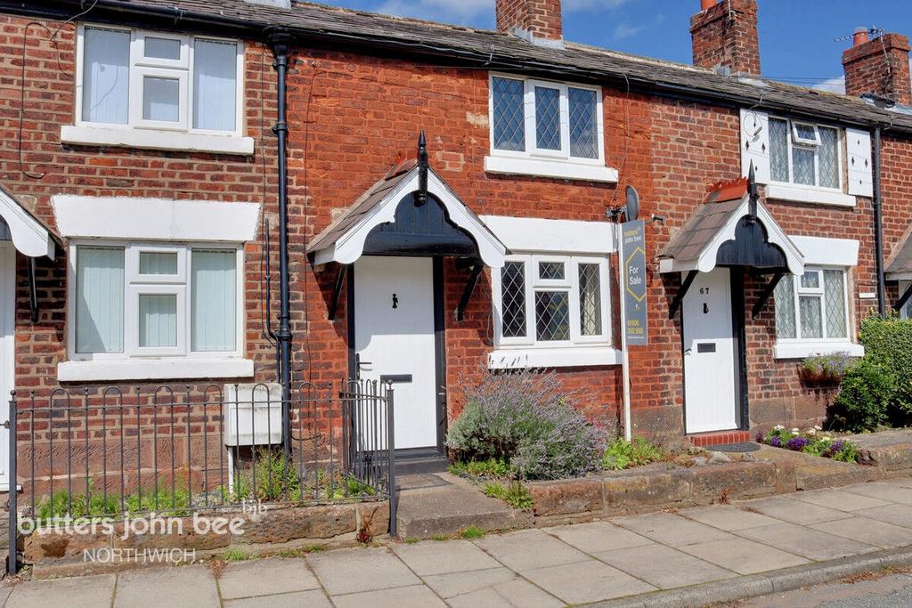Northwich Road, Weaverham 2 bed terraced house for sale £140,000