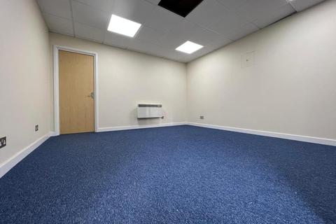 Office to rent - Windsor Street, Luton, Bedfordshire