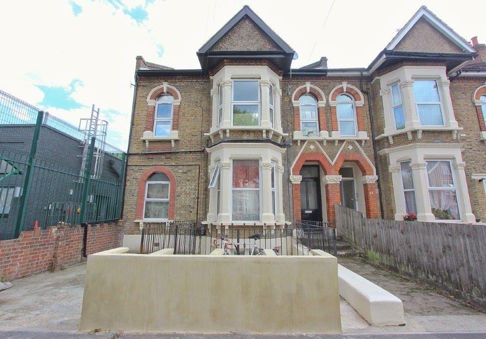 Flat 4, 46 Earlham Grove, Newham, London, E7 9AW 2 bed flat £230,000