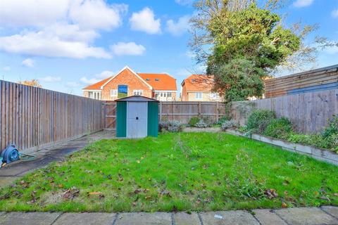 3 Bishop Close, High Halden, Ashford, TN26 3BH