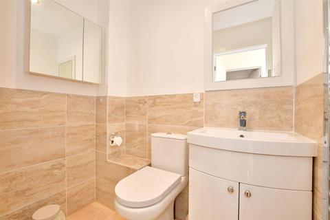 3 Bishop Close, High Halden, Ashford, TN26 3BH