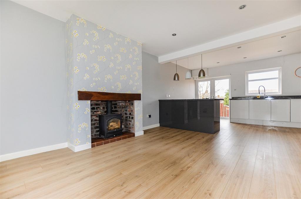 Castner Avenue, Weston Point, Runcorn, WA7 4EH 2 bed terraced house £