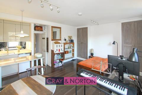 Flat 3, 88 Outram Road, Croydon, CR0 6XF