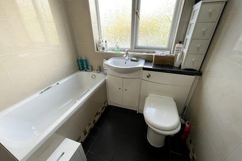 5 Snowford Close, Shirley, Solihull, B90 1DA