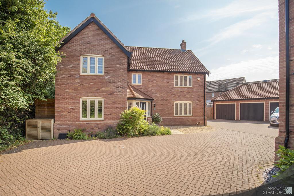 Snapdragon Close, Attleborough 4 bed detached house for sale £440,000