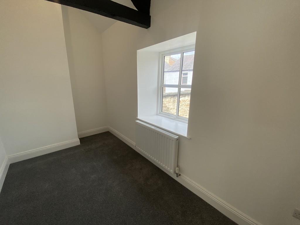 Eastgate, Hexham 2 bed cottage £795 pcm (£183 pw)