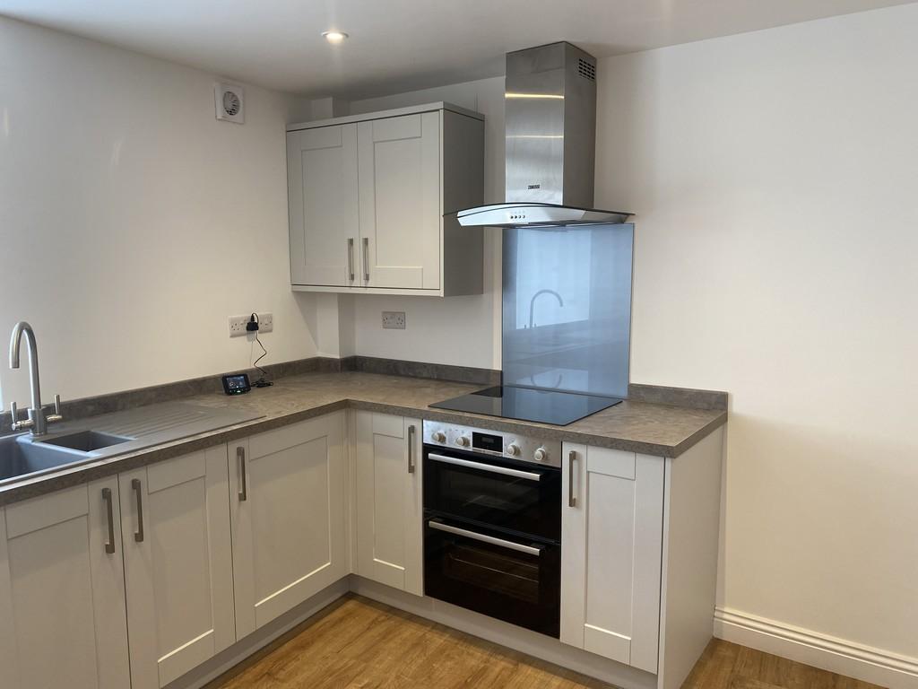 Eastgate, Hexham 2 bed cottage £795 pcm (£183 pw)