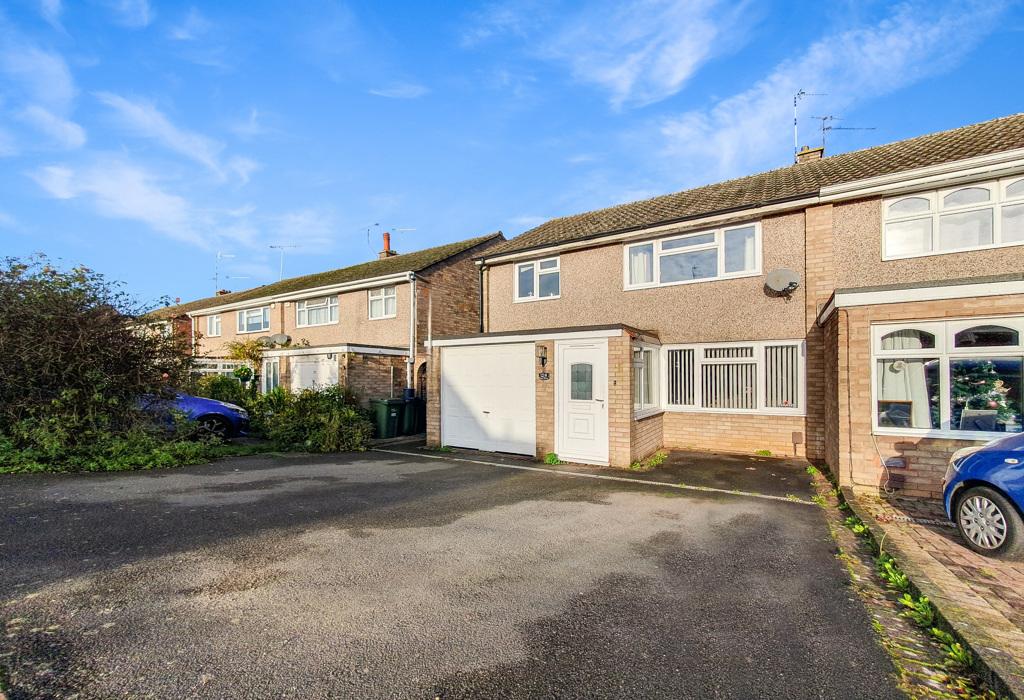 Packer Avenue, Leicester Forest East 3 bed semidetached house £250,000