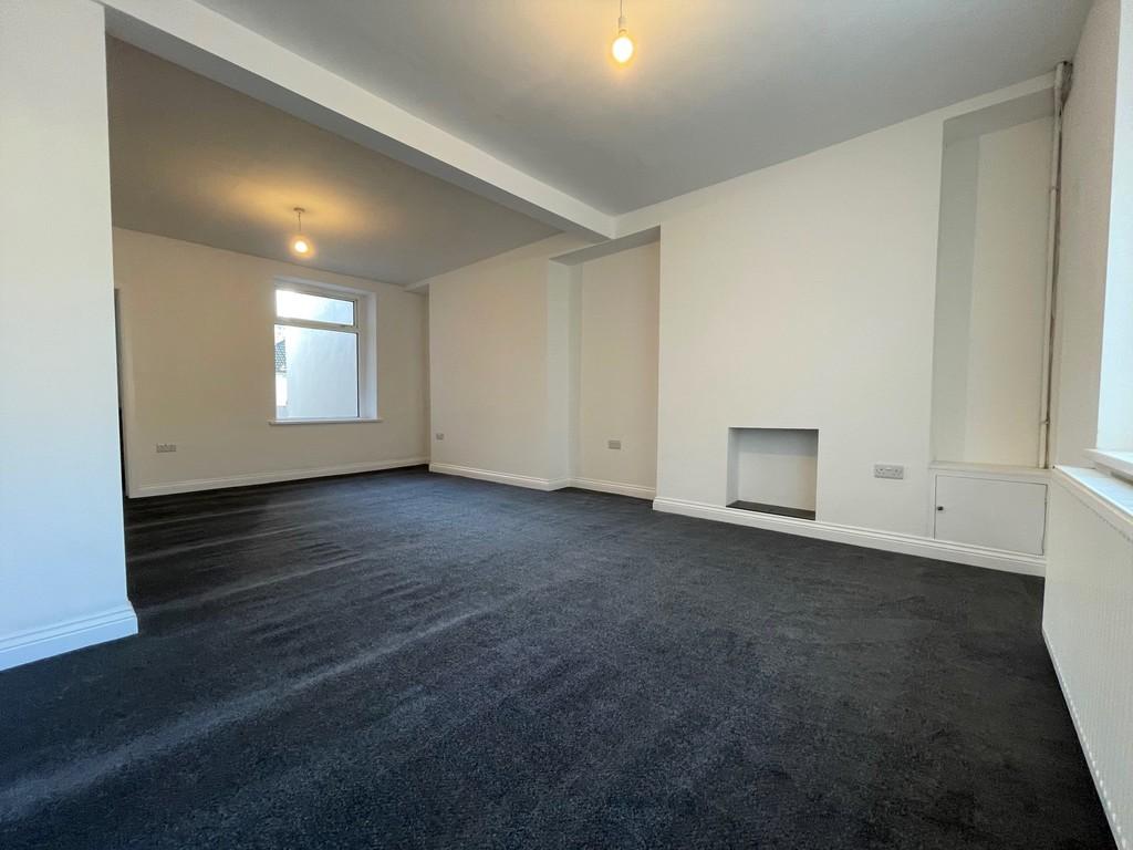 Greenfield Terrace, Abercynon 3 bed terraced house £165,000