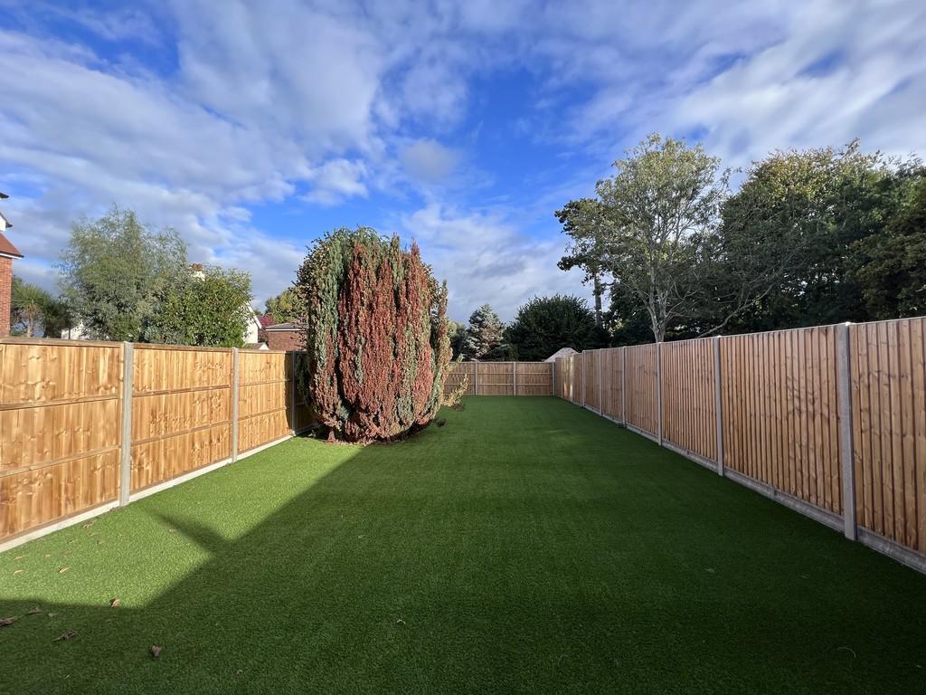 Langstone Road, Havant 2 bed ground floor flat £1,595 pcm (£368 pw)