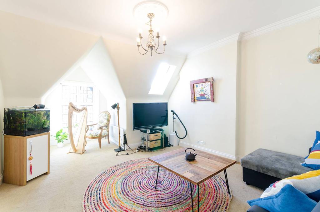 Guilford Avenue, Surbiton, KT5 1 bed flat £325,000