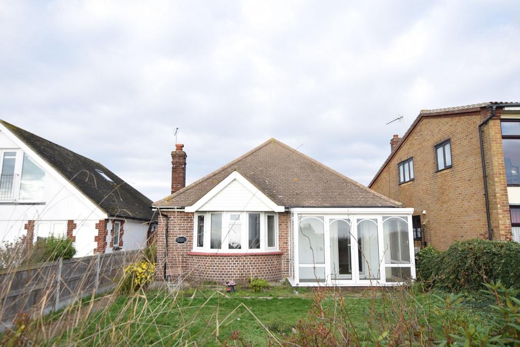 Marine Parade East, ClactononSea 3 bed detached bungalow for sale £
