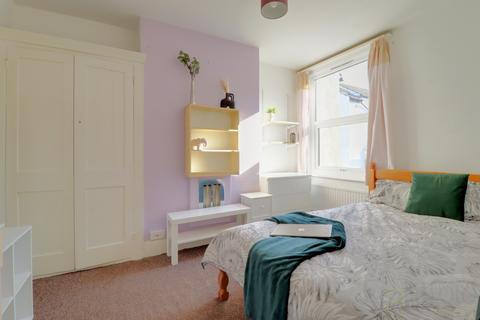 4 bedroom terraced house to rent, Whippingham Road, Brighton