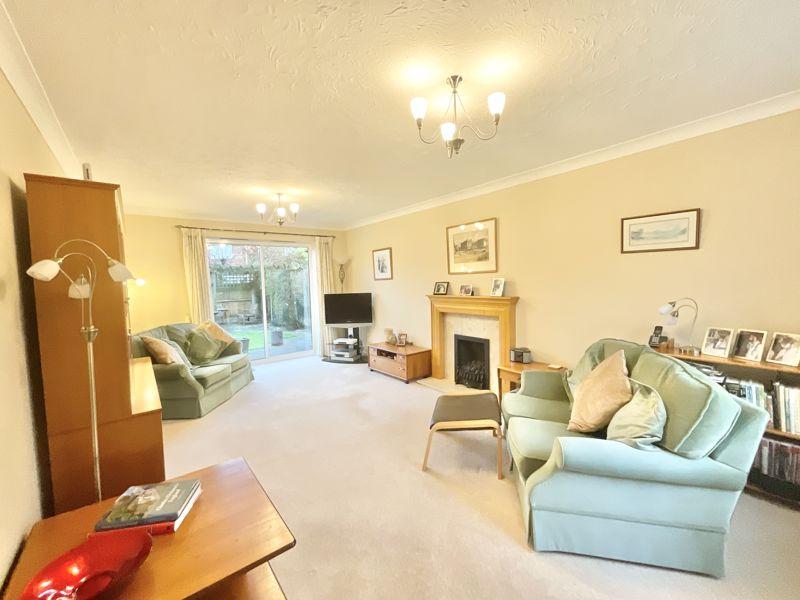 Hampton Drive, Market Drayton 4 bed detached house for sale £325,000