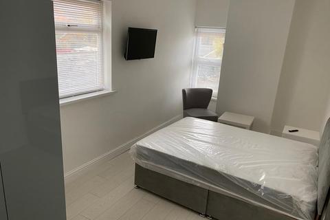 28 Yardley Green Road, Bordesley Green, Birmingham, B9 5QF