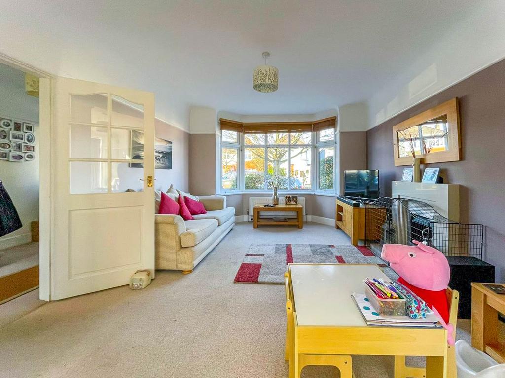 89 Corhampton Road, Southbourne, Bournemouth 3 bed detached house £
