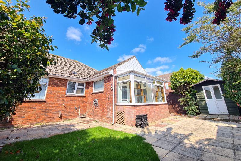 Gosport Road, Lee on the Solent, PO13 2 bed semidetached bungalow £