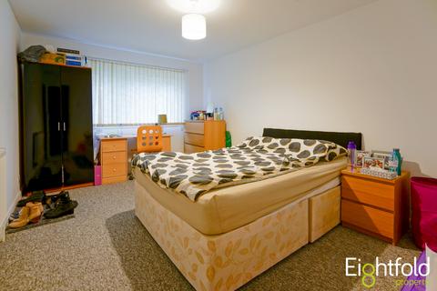 4 bedroom flat to rent, Highbrook Close, Brighton, East Sussex