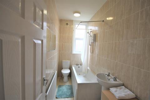 76 Harold Terrace, Leeds, LS6 1LD