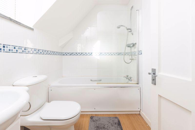 Bed 1 ensuite