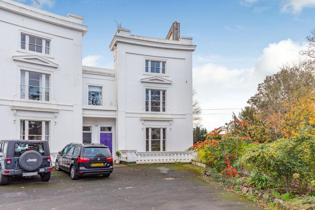 The Quadrant, Exeter, EX2 8 bed townhouse for sale £1,250,000