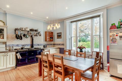6 The Quadrant, Exeter, EX2 4LE