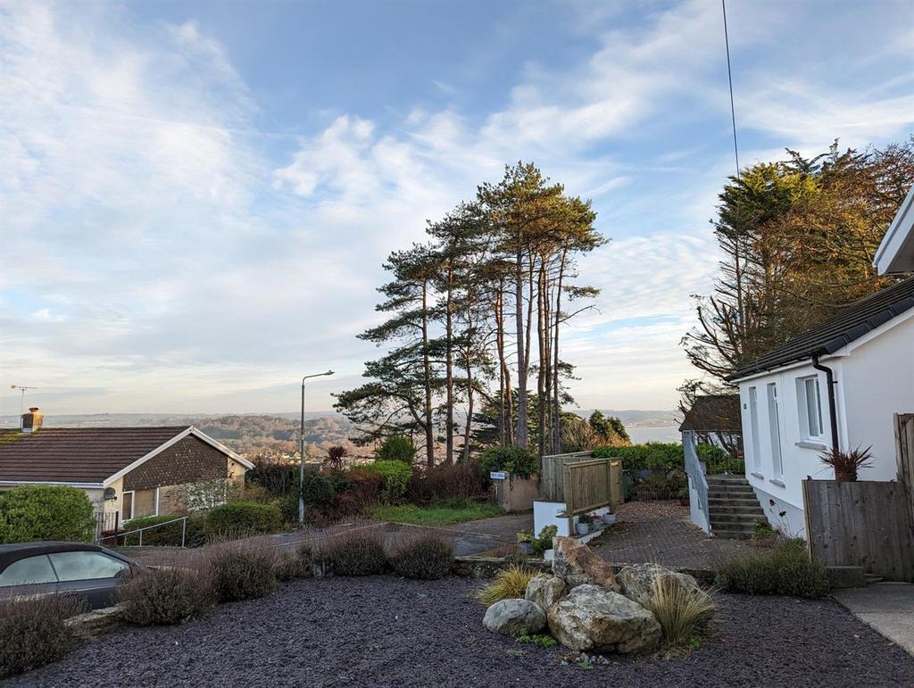 Sandy Hill Park, Saundersfoot 2 bed bungalow £825 pcm (£190 pw)