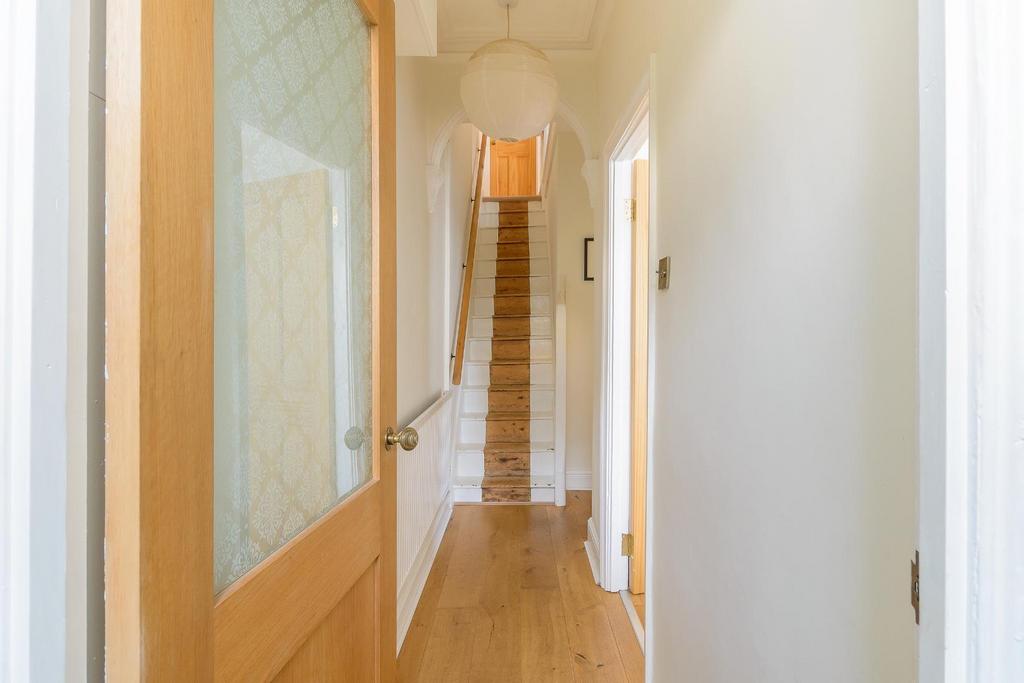 DAORNOTLEB82 - Hallway B.jpg
